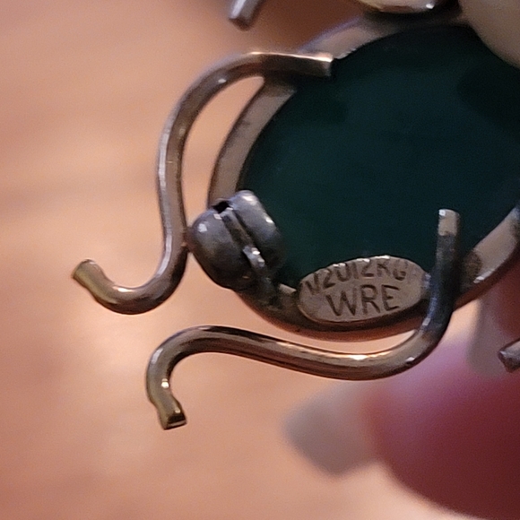 12K Gold Small Scarab Pin - Picture 3 of 5